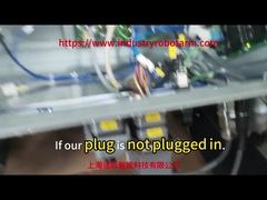 Come fa il robot ad accendere la modalità operativa?