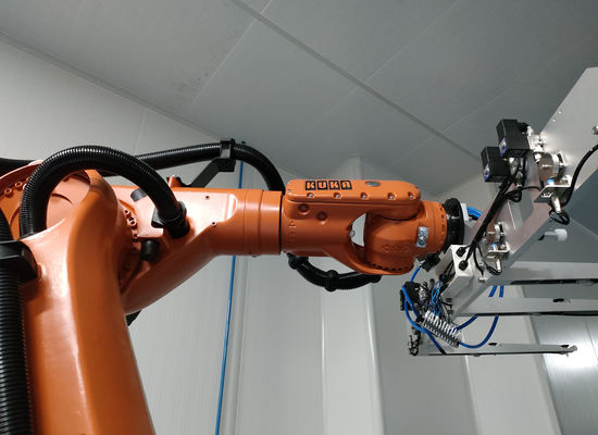 KUKA KR60-3 Cella per robot industriali con addestramento per robot e protezione IP65