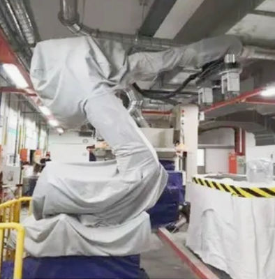 Applicazione di spruzzatura Indumenti protettivi robot impermeabili e impermeabili alla polvere