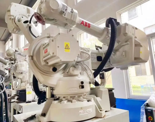 IRB 7600- 500/2.55 Abb Braccio robot 500 kg per processi di produzione multipli